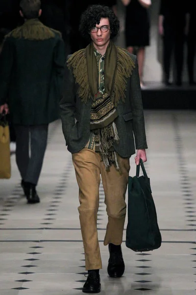 Look 4